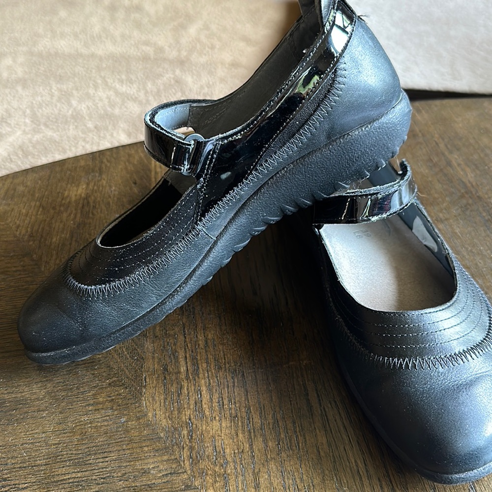 Naot Kieri Mary Jane Flat
